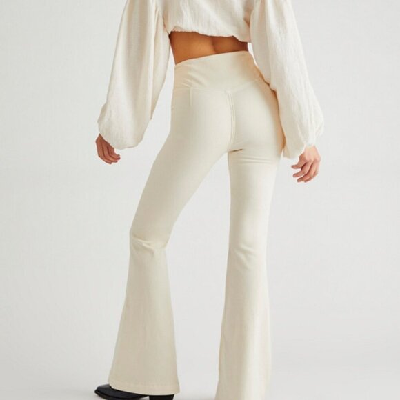 We The Free Venice Beach Flare Pull On Cream Off-White Wide Leg Jeans Size 27 - Picture 3 of 11